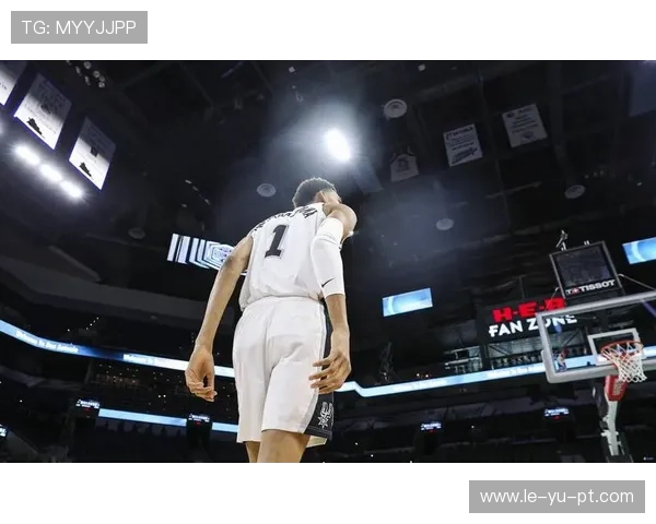 文班亚马小腿拉伤缺阵数周,马刺新星成长遇波折? 文班亚马小腿拉伤缺阵数周,马刺新星成长遇波折?